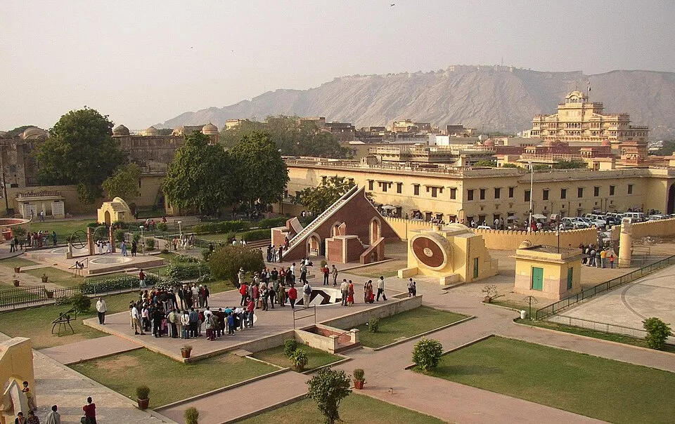 Jaipur Cabs - Jantar Mantar Jaipur Ride